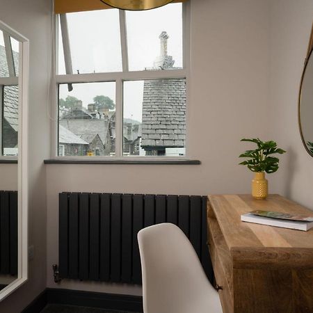 Spacious - Contemporary 2Br Apartment - Central Ambleside - Parking 外观 照片