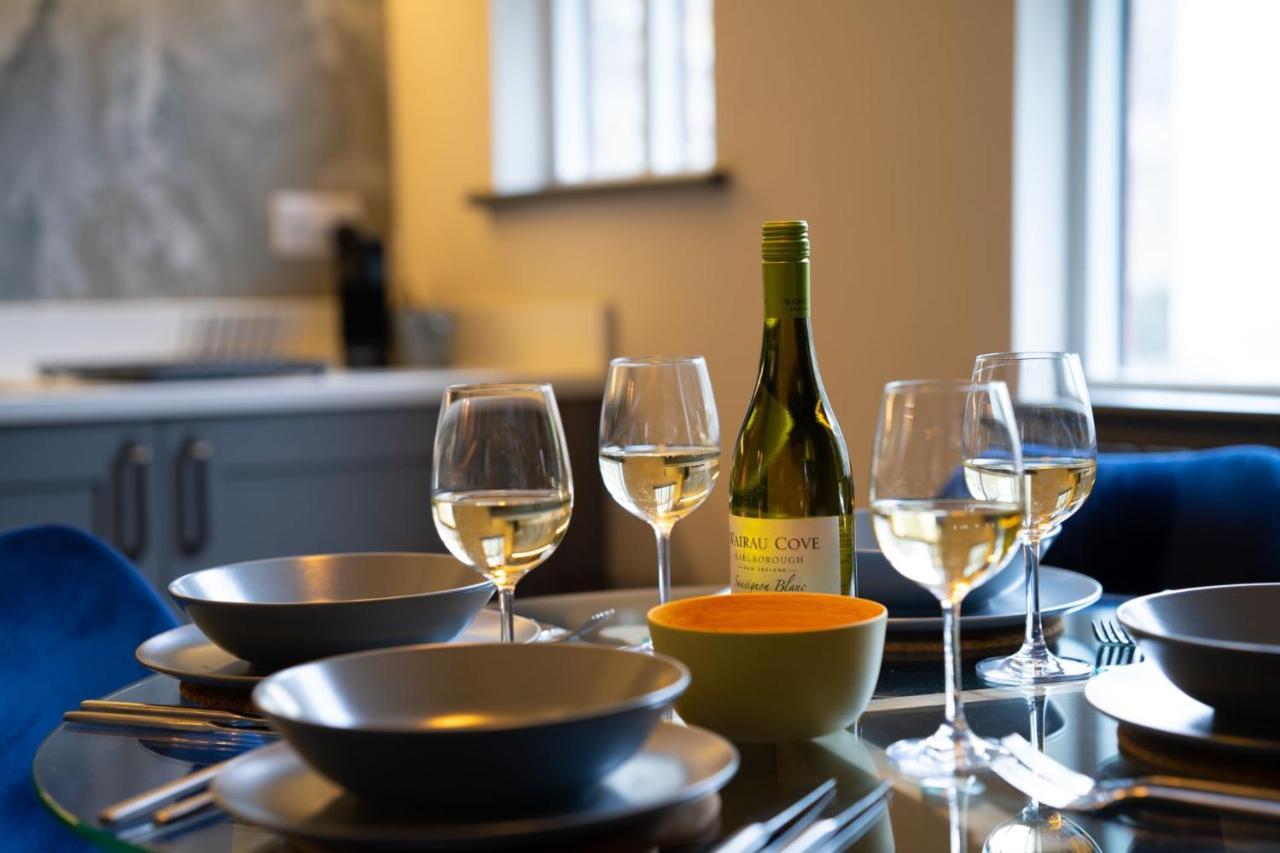 Spacious - Contemporary 2Br Apartment - Central Ambleside - Parking 外观 照片